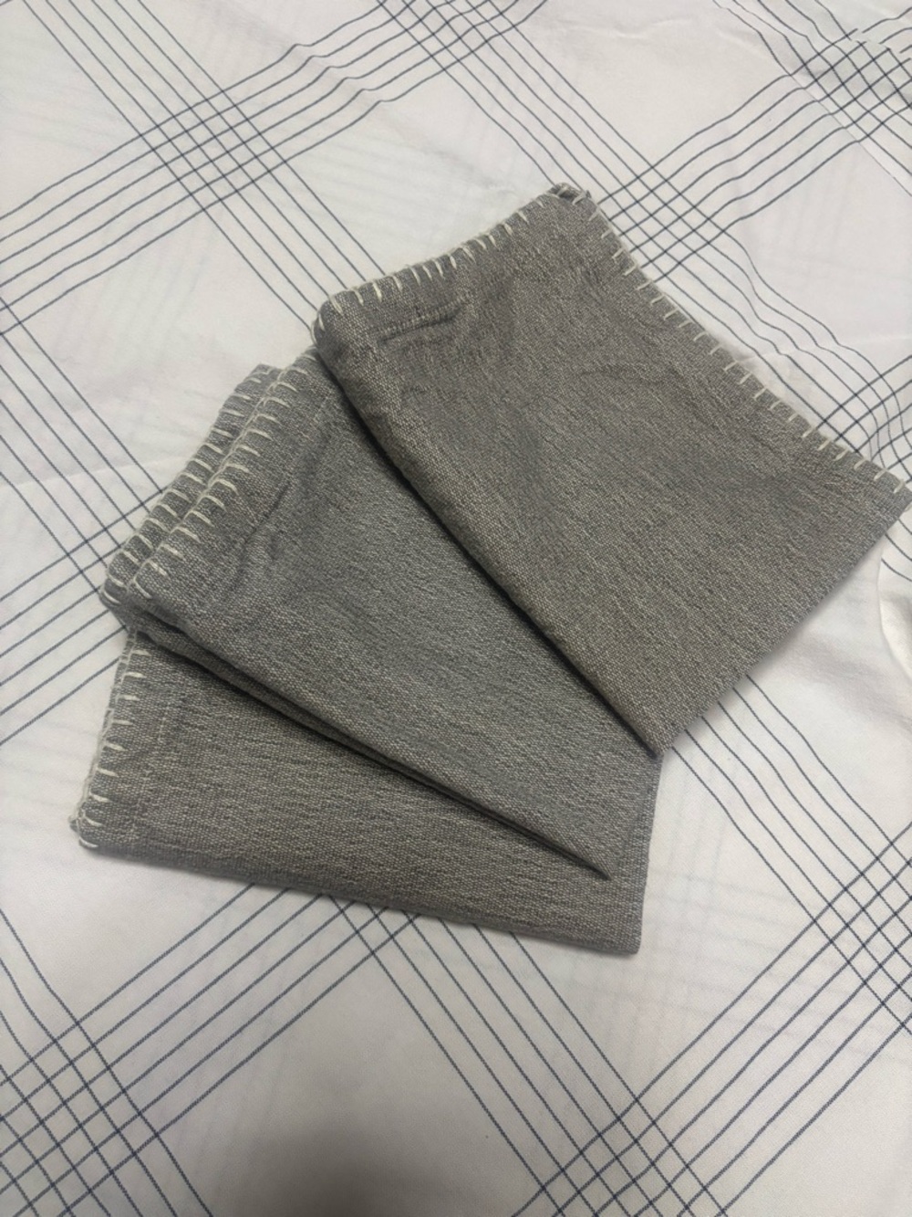 3 Vintage House Thick Gray Knit Placemats with Contrast Stitching